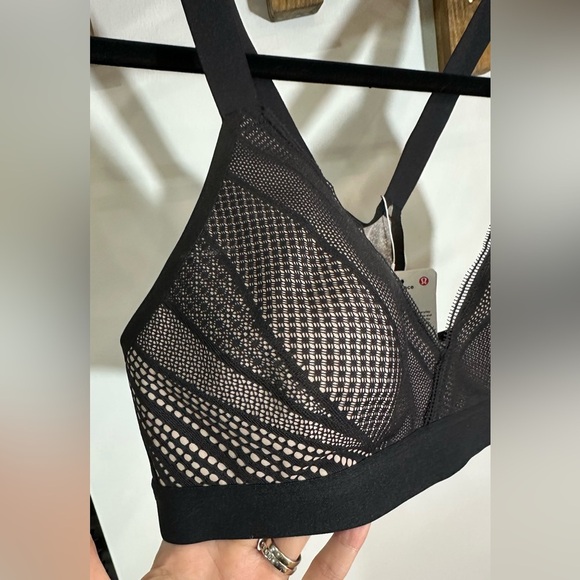 NWT Lululemon Awake to Lace Bra Black/Birthday 32C - Picture 6 of 11
